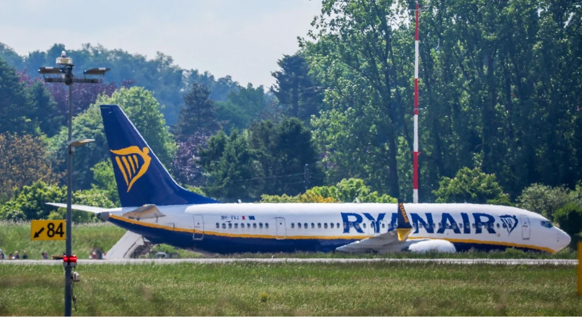 Ogłoszono koniec alarmu bombowego na lotnisku Charleroi koło Brukseli- przekazała agencja Belga. Wcześniej władze portu informowały, że załoga samolotu lecącego z portugalskiego Faro ostrzegła o podejrzeniu podłożenia bomby.