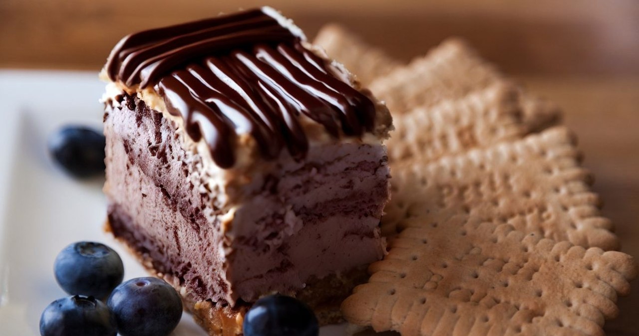 Popisowe ciasto babci w czasach PRL. Proste i pyszne – smak dzieciństwa