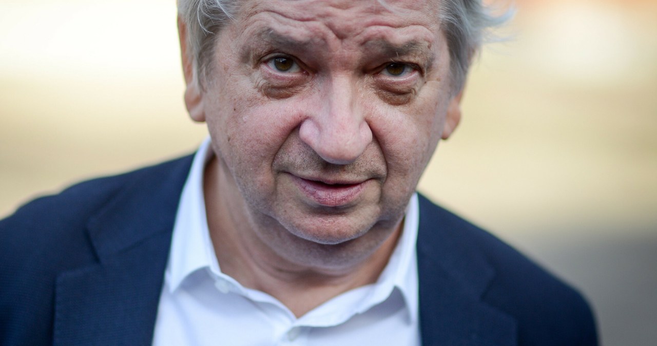 Juliusz Machulski jest kolejnym bohaterem cyklu "Człowiek z filmu", organizowanego przez Stowarzyszenie Filmowców Polskich. W dniach 19-22 maja w warszawskim kinie Kultura widzowie będą mogli obejrzeć filmy, etiudy i spektakle autora "Seksmisji" oraz wysłuchać rozmów z wybitnym reżyserem i jego gośćmi.