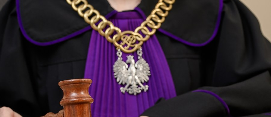 Sąd Apelacyjny w Gdańsku utrzymał w mocy wyrok 15 i 6 lat więzienia wobec Sylwii M. i jej partnera Przemysława O., którzy są odpowiedzialni za znęcanie się i śmierć 3-latki z Torunia. Prokuratura domagała się 25 lat pozbawienia wolności dla obojga rodziców.

