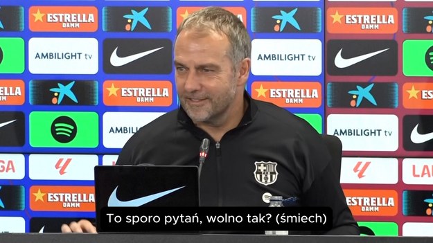 Hansi Flick pojawił się przed kamerami przed kluczowym starciem Barcelony z Espanyolem. Choć Blaugrana ma tytuł niemal na wyciągnięcie ręki po thrillerze z Realem, niemiecki szkoleniowiec tonuje emocje. „Nie jesteśmy jeszcze mistrzami. Espanyol gra o życie” – mówi. Zobacz, co miał do powiedzenia o presji, Lewandowskim i potencjalnym świętowaniu mistrzostwa na stadionie lokalnego rywala.