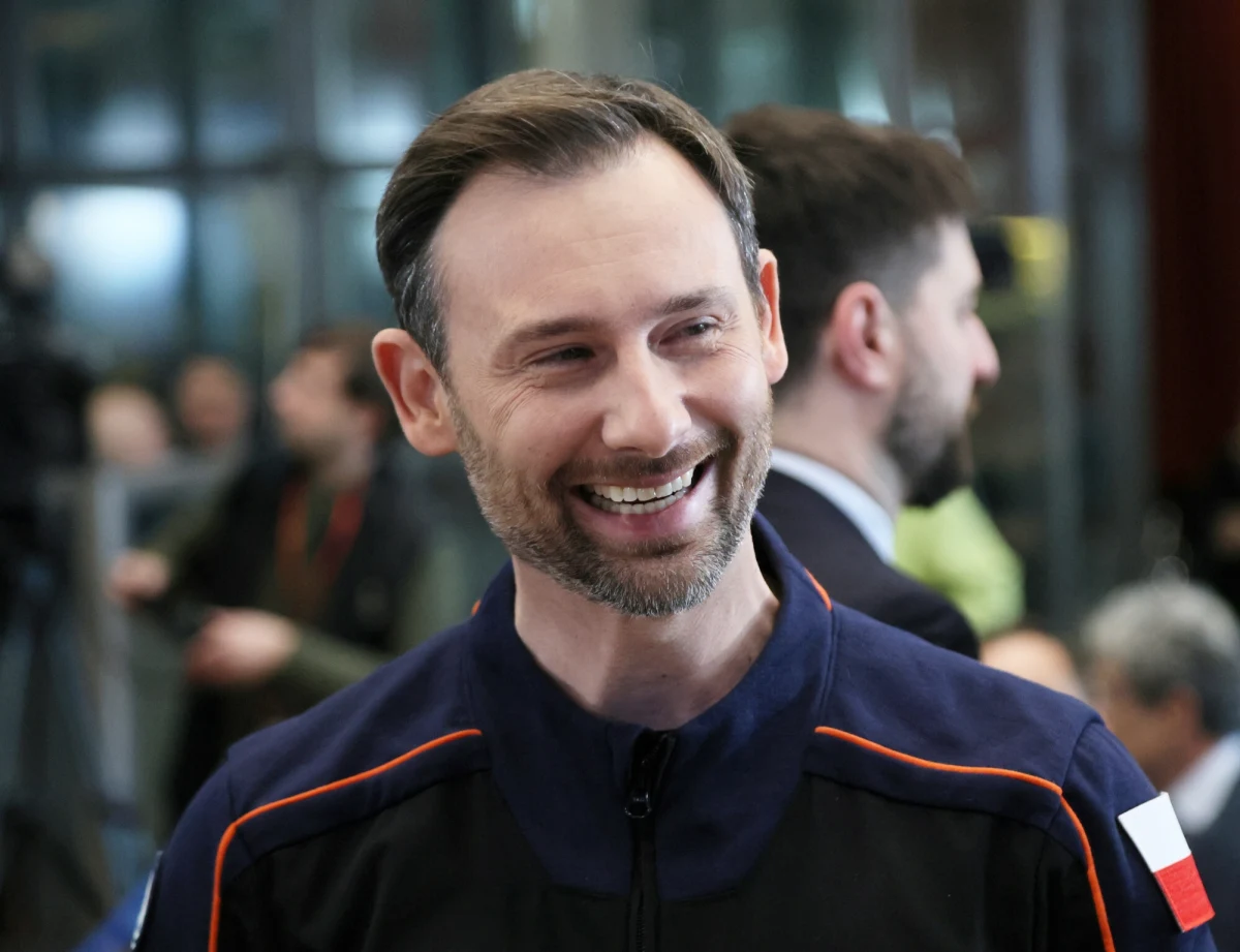 Start misji Ax-4 z Polakiem Sławoszem Uznańskim-Wiśniewskim na Międzynarodową Stację Kosmiczną (ISS) przesunięty. Firma Axiom Space przekazała, że odbędzie się on 8 czerwca o godz. 15:11 czasu polskiego. Początkowo start miał się odbyć 29 maja. 