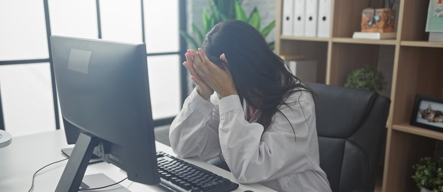Badania zostały przeprowadzone na dwóch koreańskich uniwersytetach: Chung-Ang oraz Yonsei. Wyniki przedstawiono na łamach pisma „Occupational & Environmental Medicine”. Zdaniem naukowców, zbyt intensywna praca - kosztem odpoczynku - może doprowadzić do zmian strukturalnych w mózgu, co zaobserwowano na przykładzie młodych pracowników w Korei Południowej. 