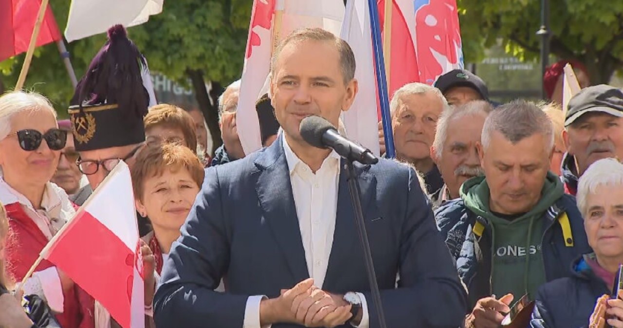 Emocje na wiecu Karola Nawrockiego. Tłum zakłócił konferencję