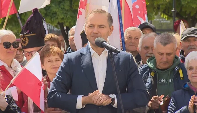 Emocje na wiecu Karola Nawrockiego. Tłum zakłócił konferencję