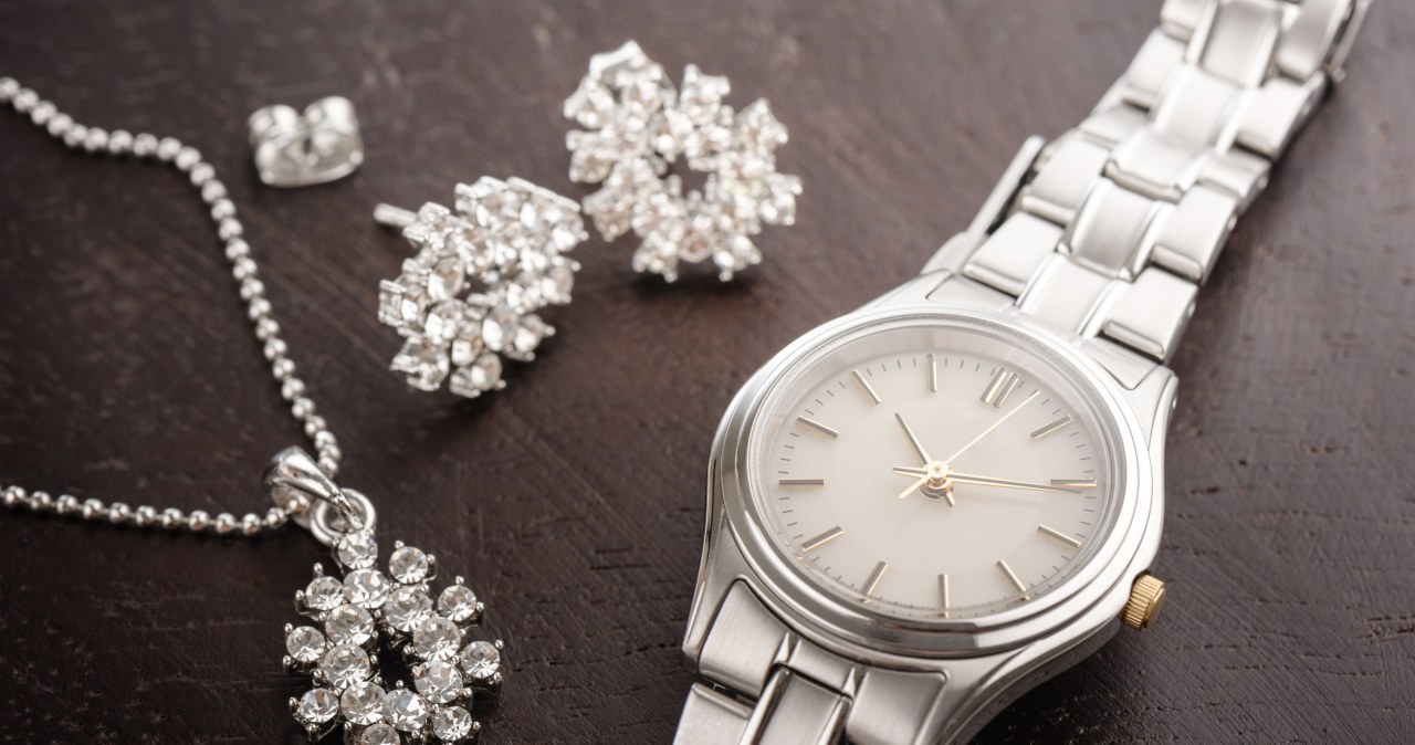 Jak przedłużyć blask biżuterii, którą kochasz? Odkryj tajniki pielęgnacji