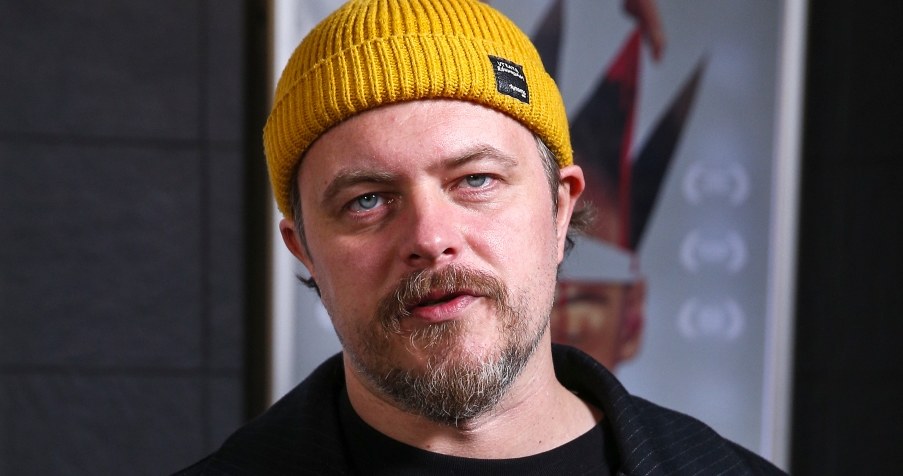 "Manipulatorzy zwykle wybierają najsłabsze ogniwo. (...) Teraz, gdy widzę, że komuś, z kim pracuję, dzieje się krzywda, reaguję" - mówi Tomasz Schuchardt, grający w filmie Korka Bojanowskiego "Utrata równowagi". Na Festiwalu Filmów Fabularnych w Gdyni tytuł otrzymał cztery nagrody. Produkcja od 9 maja obecna na ekranach polskich kin.