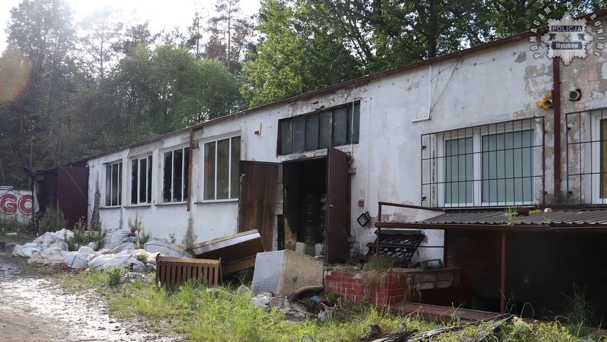 Policja i prokuratura wyjaśniają okoliczności pożaru dawnej stolarni w Ludwinowie w powiecie myszkowskim. We wtorek doszło tam do pożaru. Na miejscu zdarzenia znaleziono ciało mężczyzny. Dziś pojawiły się nowe informacje w tej sprawie. 