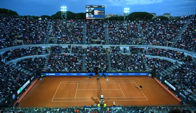 Demolka na Campo Centrale tuż przed starciem Gauff. 64 minuty turniejowej "1"