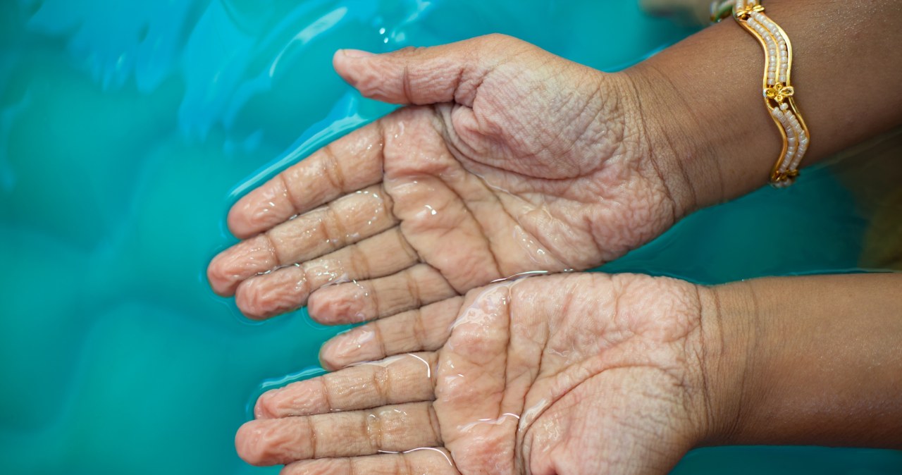 Nowe odkrycie. Wzory na opuszkach palców pod wodą są zawsze takie same