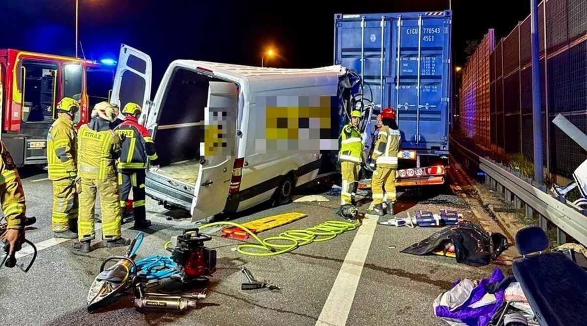 Zarzut spowodowania katastrofy w ruchu lądowym usłyszał Litwin Aleksandr S. To on kierował busem, który w czwartek nad ranem uderzył w ciężarówkę na S2 w pobliżu Konotopy na Mazowszu. Mężczyźnie grozi do 12 lat więzienia. 