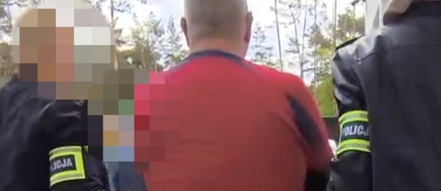 56-latek zdemolował recepcję szpitala w Otwocku, groził lekarzom i znieważył personel medyczny. Policjanci zatrzymali agresywnego mężczyznę, który trafi na 3 miesiące do aresztu.