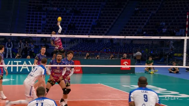 Sir Sicoma Monini Perugia - Halkbank Ankara 3:0 (25:23, 25:23, 25:22). Siatkówka, Liga Mistrzów - półfinał.

