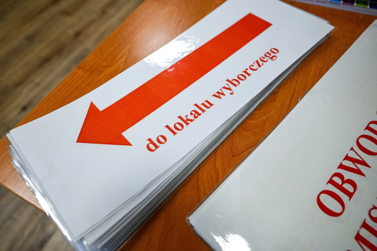 O godzinie 7:00 Polska rozpoczęła jeden z najważniejszych dni w swoim kalendarzu politycznym - dzień wyborów prezydenckich. W bieżących wyborach o najwyższy urząd w państwie ubiega się aż 13 kandydatów. Od tego momentu do zakończenia głosowania obowiązuje cisza wyborcza, za jej złamanie grozi kara grzywny.