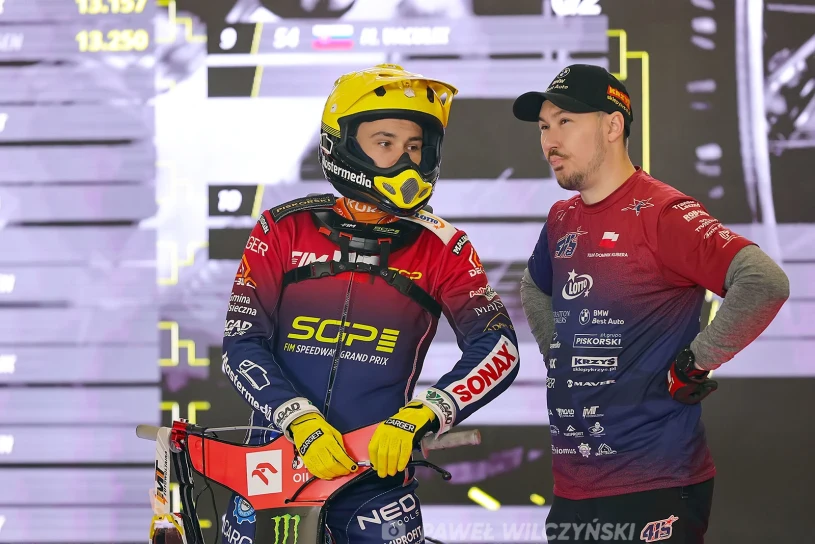 Afera z botami zażegnana. Kubera deklasuje rywali w głosowaniu