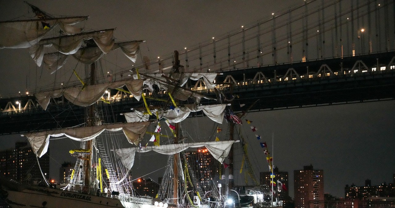 Dlaczego meksykański żaglowiec uderzył w Brooklyn Bridge?