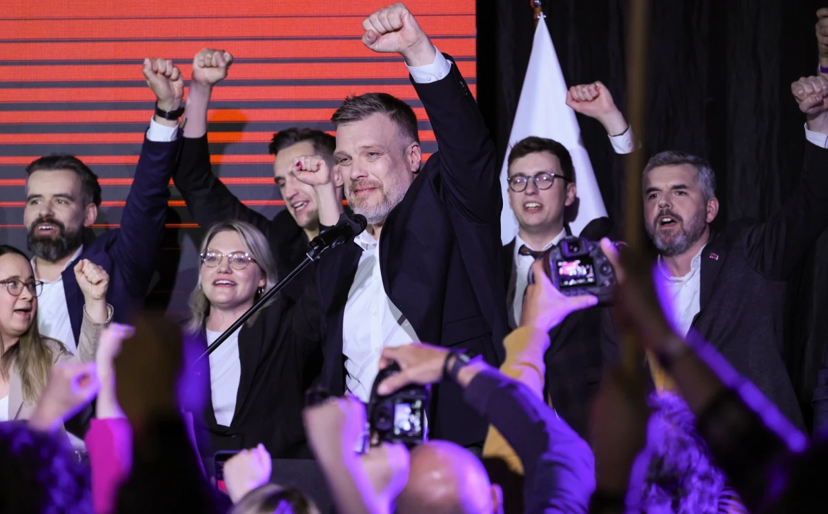 "Udowodniliśmy, że w Polsce jest bardzo wielu ludzi, którzy chcą państwa silnego, solidarnego, szanującego prawa człowieka" - mówił po ogłoszeniu wyników exit poll Adrian Zandberg. Kandydat partii Razem na prezydenta – według wyników sondażowych – zdobył 5,2 proc. głosów.