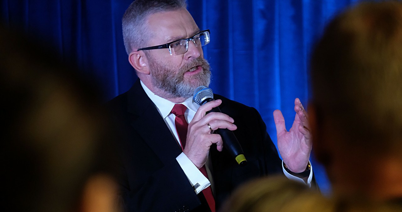 6 proc. dla partii Grzegorza Brauna. Prof. Chwedoruk wskazuje trzy czynniki