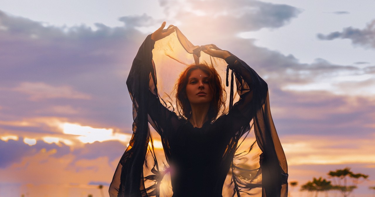 Zaczyna się w dniu urodzin, kończy dzień przed kolejnymi. Mocna energia