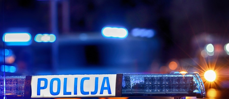 Do tragicznego w skutkach wypadku doszło na warszawskiej Białołęce. Para zginęła, testując nowy samochód. Osierocili trzyletnią córeczkę, która była w tym czasie w domu. Prokuratura bada okoliczności wypadku. 