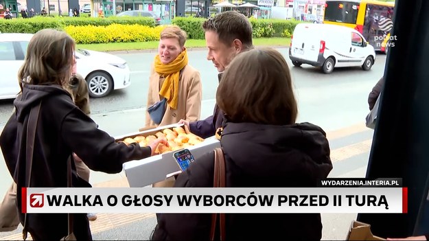 Trwa walka o głosy wyborców. Rafał Trzaskowski rozdawał na ulicy jabłka, a Karol Nawrocki pączki.