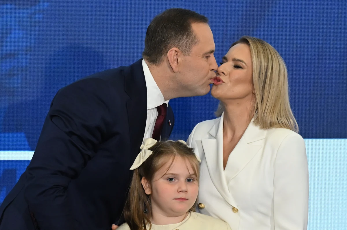 Popierany przez PiS Karol Nawrocki wygrał pierwszą turę wyborów prezydenckich w Domu Pomocy Społecznej w Gdańsku, w którym przebywa Jerzy Ż. Kandydat KO Rafał Trzaskowski zwyciężył natomiast w obwodzie, gdzie znajduje się kawalerka, którą senior przekazał Nawrockiemu.