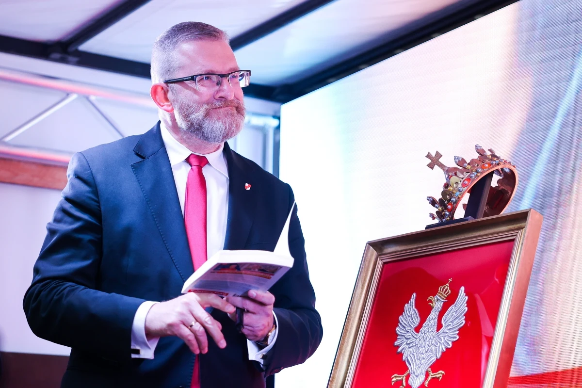 "Czy skrajni wyborcy, wezmą udział w drugiej turze? Tutaj jest duży znak zapytania. To, że ktoś głosował na Grzegorza Brauna, nie oznacza automatyzmu, że natychmiast przekieruje głos na Karola Nawrockiego" - mówi w rozmowie z Tomaszem Terlikowskim na antenie Radia RMF24 prof. Agnieszka Kasińska-Metryka, politolog z Uniwersytetu Jana Kochanowskiego w Kielcach. O głosy w drugiej turze wyborów prezydenckich walczyć będą kandydat KO Rafał Trzaskowski oraz kandydat popierany przez PiS Karol Nawrocki.