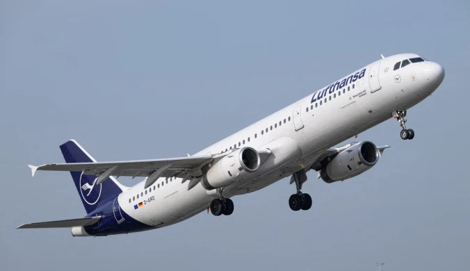 Pasażerowie przez 10 minut lecieli bez pilota. Nowe informacje o incydencie na pokładzie