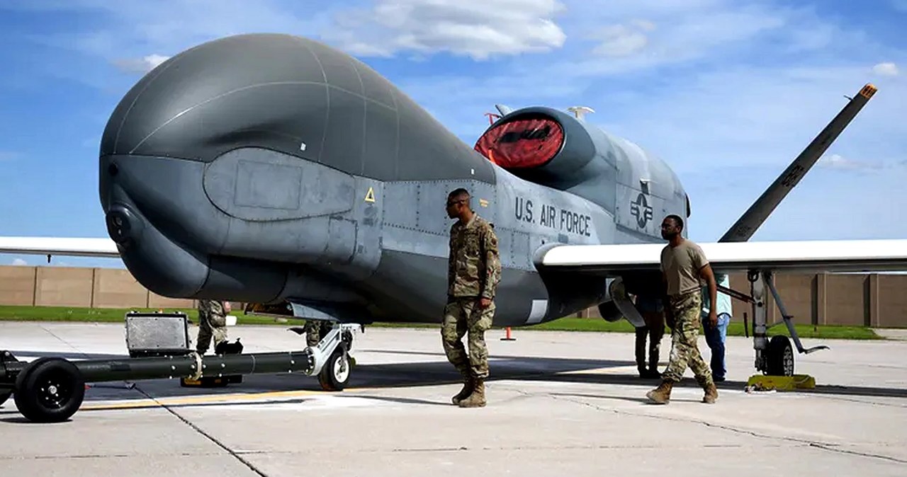 RQ-4B Global Hawk pojawił się nad Krymem. USA patrzą na Rosję