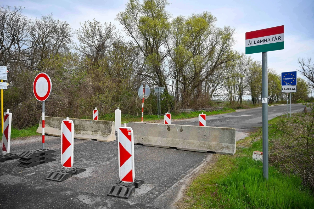 Słowacja znosi ograniczenia na granicach z Węgrami i Austrią. Kontrole wprowadzone zostały w związku z pryszczycą.