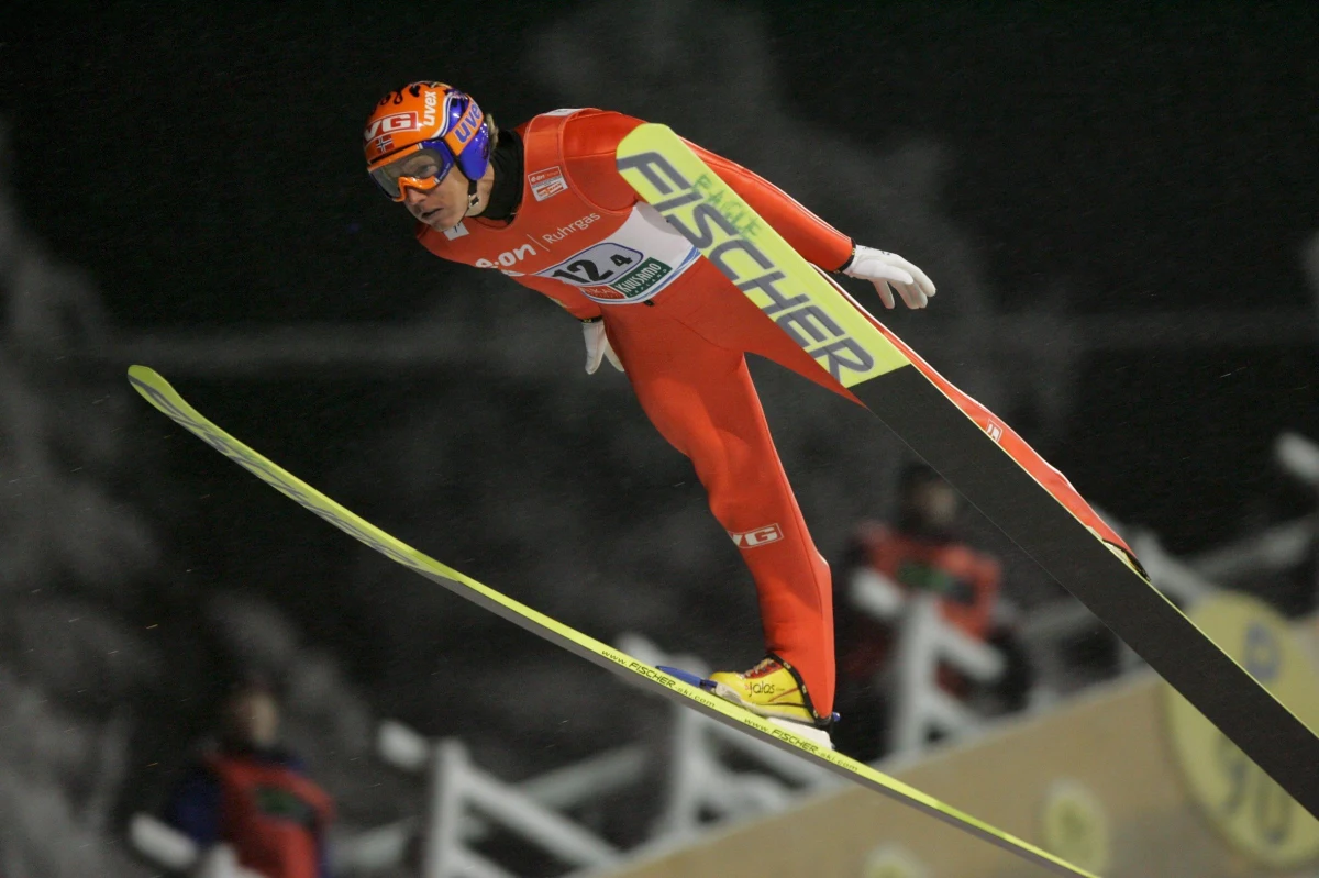 ​Byli utytułowani skoczkowie Roar Ljoekelsoey, Rune Velta i Anders Fannemel zostali tymczasowymi trenerami reprezentacji Norwegii w skokach narciarskich.