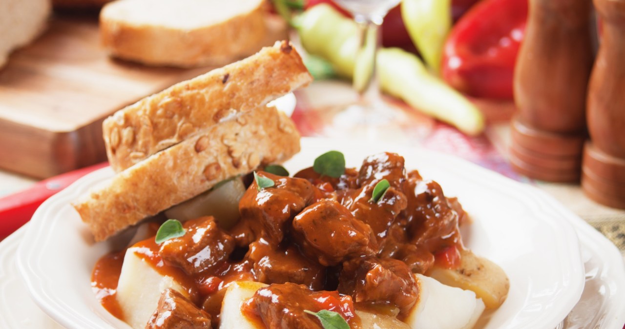 Kuchnia węgierska w twoim domu! Oto dania, które przeniosą cię nad Dunaj