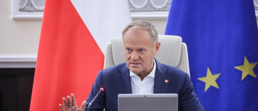 ​Adam Bodnar i Paulina Hennig-Kloska mogą stracić swoje stanowiska w ramach rekonstrukcji rządu zapowiedzianej przez Donalda Tuska - ustalił nieoficjalnie reporter RMF FM. Ponadto mówi się o tym, że trwają negocjacje z Adrianem Zandbergiem - polityk partii Razem mógłby objąć kierownictwo nad nowo utworzonym resortem poświęconym mieszkalnictwu w zamian za poparcie Rafała Trzaskowskiego w drugiej turze wyborów prezydenckich.