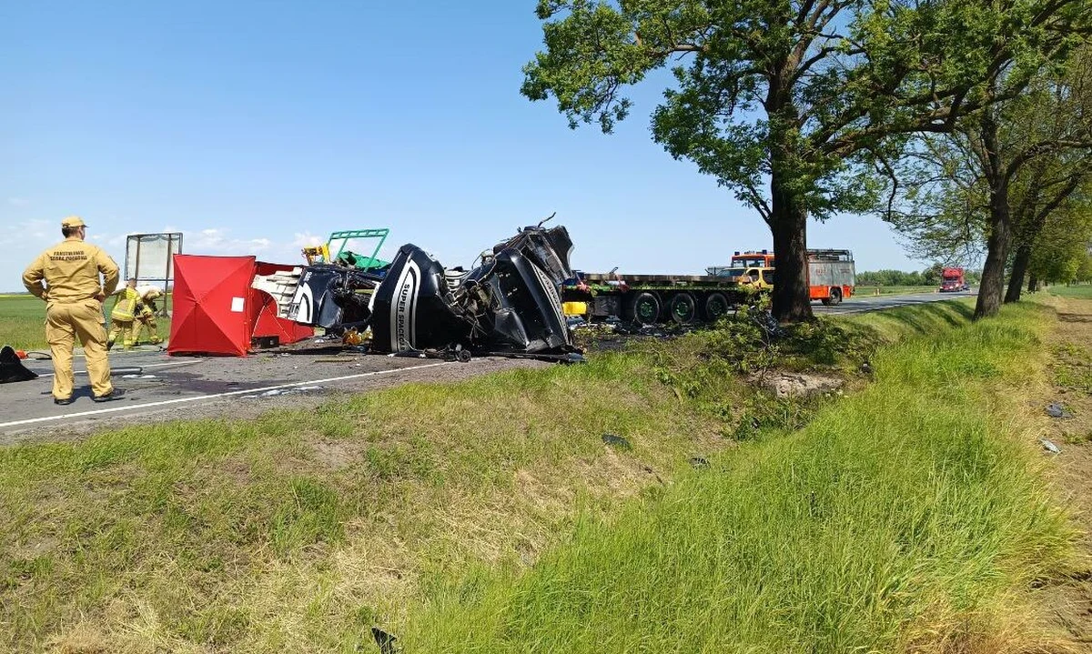 Nie żyje kierowca ciężarówki, który uderzył w drzewo na drodze krajowej nr 55 w Pomorskiem. Trasa pomiędzy Malborkiem a Nowym Dworem Gdańskim przez kilka godzin była zablokowana.