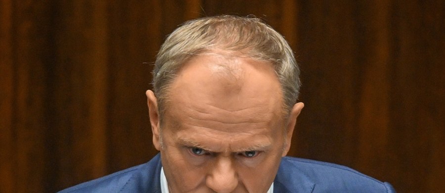 Premier Donald Tusk w mediach społecznościowych zamieścił wpis poświęcony Ukrainie i przywódcy Rosji. Zaatakował w nim kandydata na prezydenta, popieranego przez Prawo i Sprawiedliwość. "Najważniejszym żądaniem Władimira Putina wobec Ukrainy i Zachodu jest zakaz przystąpienia Ukrainy do NATO. Karol Nawrocki właśnie podpisał się ochoczo pod tym postulatem" - napisał na platformie X szef rządu.