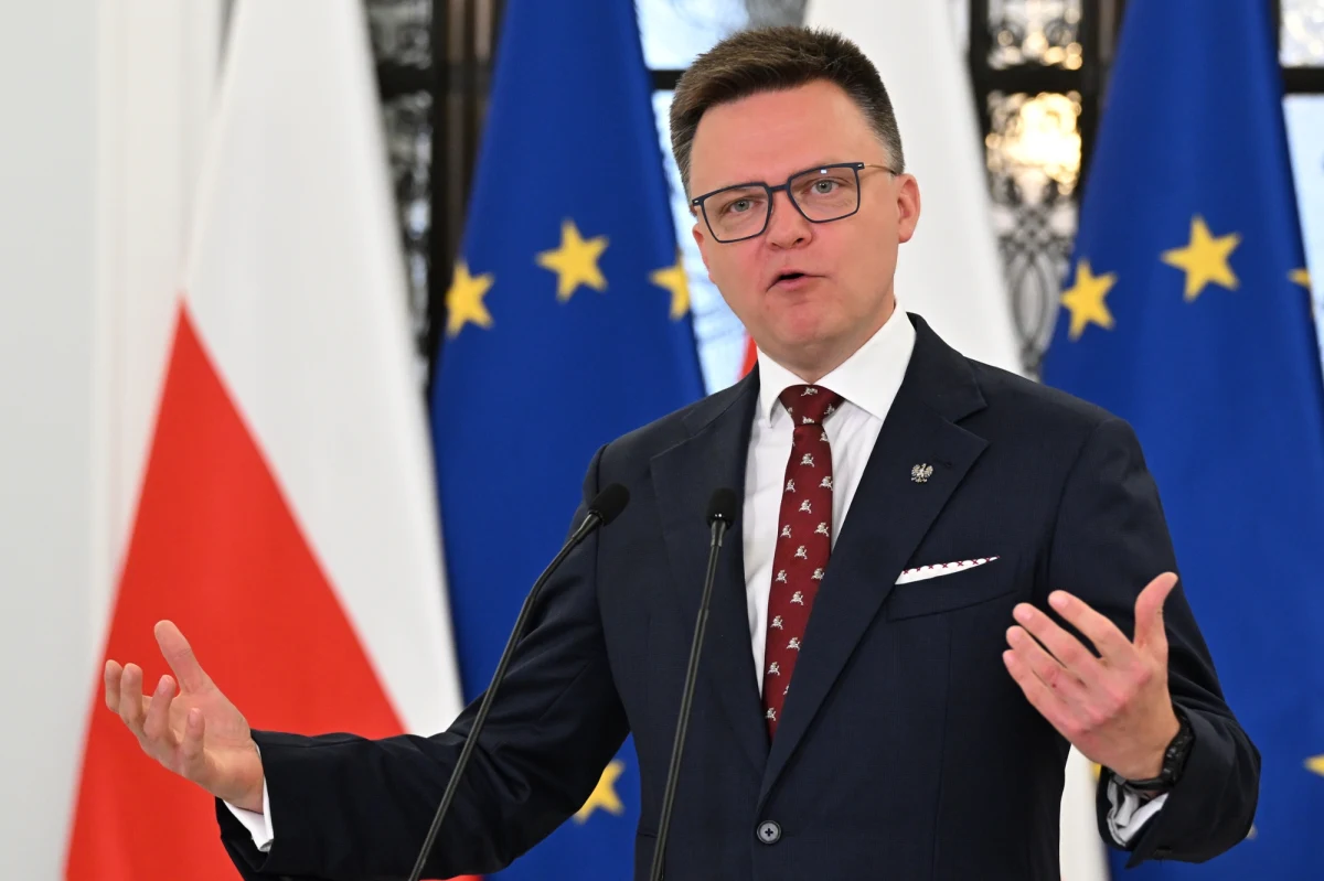 Czy Szymon Hołownia odejdzie z polityki? Takie pytanie polityk Polski 2050 usłyszał podczas konferencji prasowej. Powodem był jego słaby wynik w pierwszej turze wyborów prezydenckich, w której zdobył 4,99 proc. głosów. Odpowiedź na pytanie dziennikarzy była jednoznaczna.