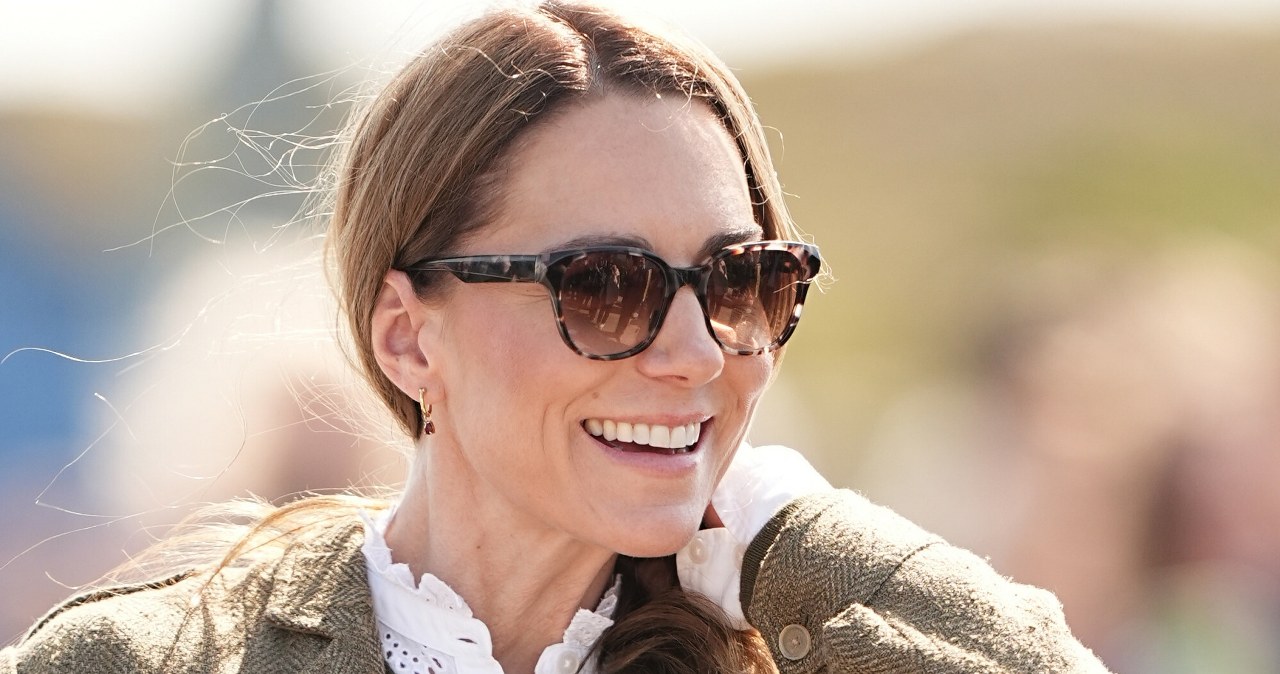 Księżna Kate zadała szyku. Od ponadczasowej kreacji nie można oderwać oczu