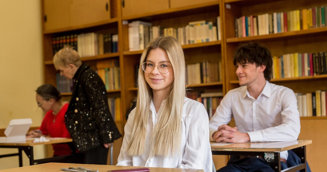 Mini Matura Unit 5 Focus 2 Odpowiedzi Matura 2025. Wszystkie arkusze CKE z odpowiedziami. Kiedy wyniki i