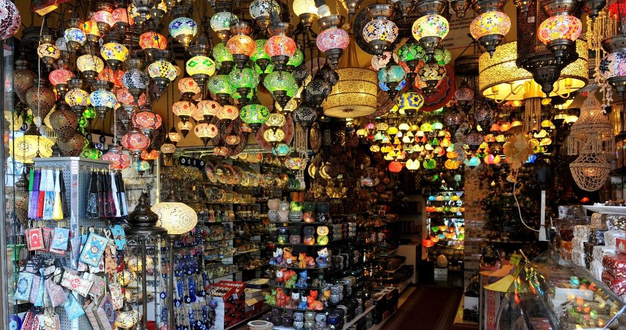 Polacy ofiarami kolejnego przekrętu. Tym razem oszuści wykorzystali... herbatę