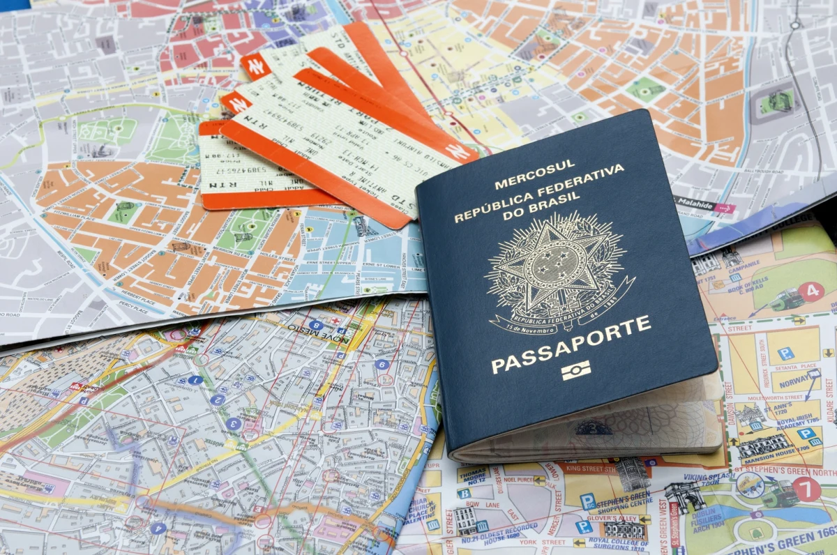 Rosyjskie służby wywiadowcze znalazły sposób na wykorzystanie wielokulturowości i korupcji panującej w Brazylii do stworzenia tam swojej własnej "fabryki szpiegów". Zdaniem dziennikarzy „New York Times”, Rosja nie wysyłała swoich agentów do Brazylii z zamiarem prowadzenia tradycyjnych operacji wywiadowczych. Ich głównym celem było zdobycie nowych, fałszywych tożsamości, które umożliwiłyby im działanie pod przykrywką w dowolnym miejscu na świecie.