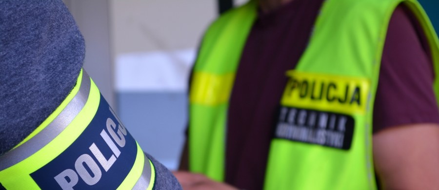 28-latek, który wykorzystując okazję, zbiegł we wtorek z koszalińskiej prokuratury, został zatrzymany przez policję. W środę wieczorem poinformował o tym mł. asp. Piotr Jaworski z zespołu prasowego zachodniopomorskiej policji.