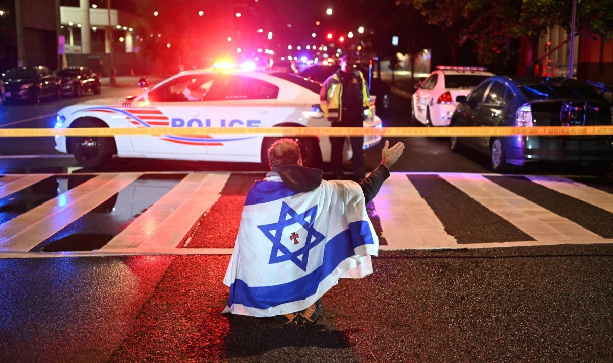 Dwóch pracowników izraelskiej ambasady zabitych w Waszyngtonie podczas strzelaniny przed Capital Jewish Museum w stolicy USA. Ambasador Izraela przy ONZ nazwał atak "aktem antysemickiego terroryzmu". Sprawca został zatrzymany. 