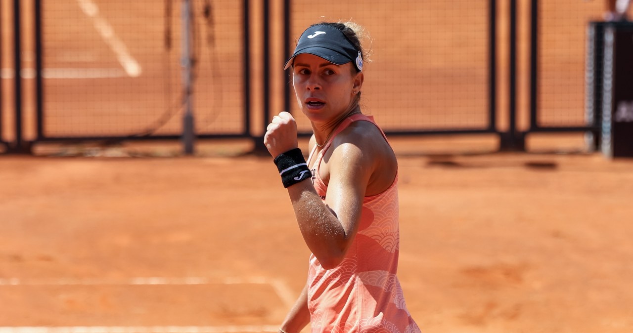 Sześć asów Linette w starciu z Rybakiną. Nie one decydowały o awansie do półfinału