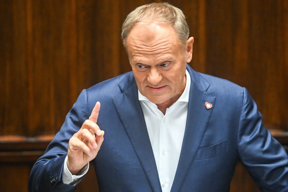 Premier Donald Tusk po raz kolejny przestrzegł przed Karolem Nawrockim. Jak ocenił, "tragicznie niski wynik uzyskany w Gdańsku w I turze wyborów prezydenckich, pokazuje co ludzie wiedzą i myślą o popieranym przez PiS kandydacie na prezydenta. "Gdańsk miał bardzo poważne powody, by na niego nie głosować" - ocenił lider Platformy Obywatelskiej. 