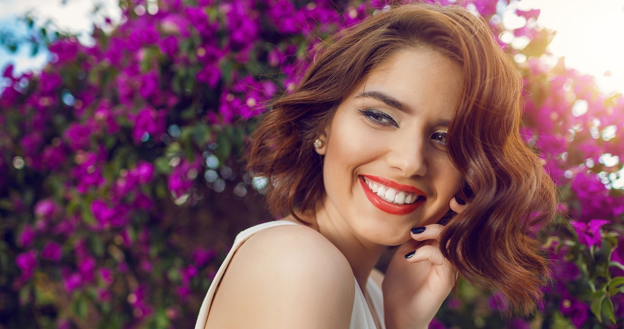 Włoski luz i francuski szyk. "Riviera bob" to hit lata 2025