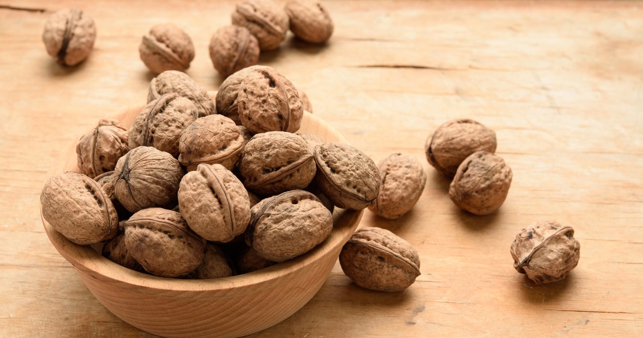 Niebezpieczna substancja w orzechach włoskich. Wydano alert. Nie spożywaj