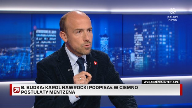 Zabierając głos w sprawie możliwości zwycięstwa wyborów prezydenckich przez Karola Nawrockiego, Budka wskazał, że należy pokazać, kim tak naprawdę jest kandydat wspierany przez PiS. - Zamknijmy na chwilę oczy i zastanówmy się naprawdę, czy w Pałacu Prezydenckim ma być człowiek, który - będę powtarzał do bólu - oszukuje na mieszkaniach, kłamie opinii publicznej - w debacie skłamał, jeśli chodzi o liczbę mieszkań - tłumaczył europoseł. Polityk wskazał, że nie wierzy "w żadne słowo Nawrockiego". Stwierdził też, że to "człowiek z bardzo złą przeszłością". - Jeżeli ktoś dzisiaj przyznaje, że brał udział w nielegalnych ustawkach, jest takim kibolem z krwi i kości, to ktoś taki w Pałacu Prezydenckim ma wręczać nominacje generalskie polskim generałom, czy policji, czy wojska? To jest skandal. To jest człowiek, który był zachwycony gangsterskim półświatkiem w Trójmieście - powiedział. - Recenzje wystawili mu ci, którzy go najlepiej znają, czyli gdańszczanie. O ile się nie mylę zdobył 16, 14 procent w mieście, w którym mieszka. Dlaczego? No, właśnie dlatego, że tam ta jego przeszłość jest znana - powiedział Budka. Europoseł przekonywał, że Nawrocki to człowiek, który fascynuje się światem przestępczym. Przypomniał też, że pod pseudonimem "Tadeusz Batyr" napisał książkę o jednym z gangsterów. - Pisze biografię gangstera pod pseudonimem, a później sam ją wychwala. To jest człowiek, do którego nie można mieć za grosz zaufania - orzekł Budka.