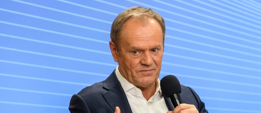 Do końca tej kadencji ma nastąpić podwyższenie kwoty wolnej od podatku - wynika z czwartkowej wypowiedzi Donalda Tuska w TVN24. Premier dodał, że to jest jego twarda obietnica. Do końca maja ma być też gotowych ponad 100 ustaw deregulacyjnych. "Uchylonych zostanie ok. 120 tys. przepisów" - zapowiedział.