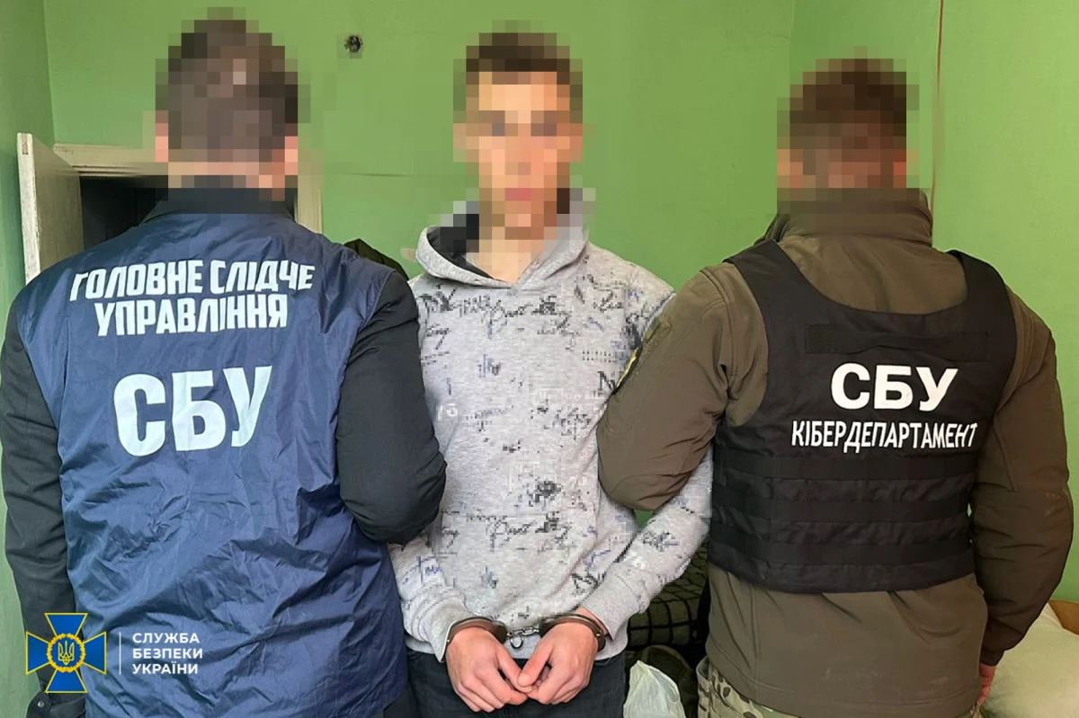 Jak poinformowała dziś Służba Bezpieczeństwa Ukrainy, w instytucie wojskowym został zatrzymany agent rosyjskiej Federalnej Służby Bezpieczeństwa. "Młody mężczyzna pomagał Rosjanom w przeprowadzaniu ataków rakietowych" - przekazała SBU. 