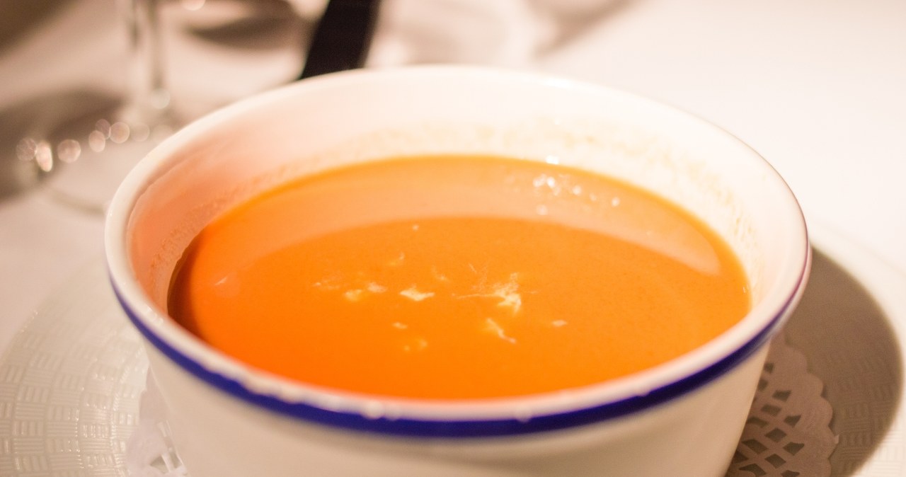 Pięć najlepszych polskich zup wybranych przez AI. W czołówce pomidorowa